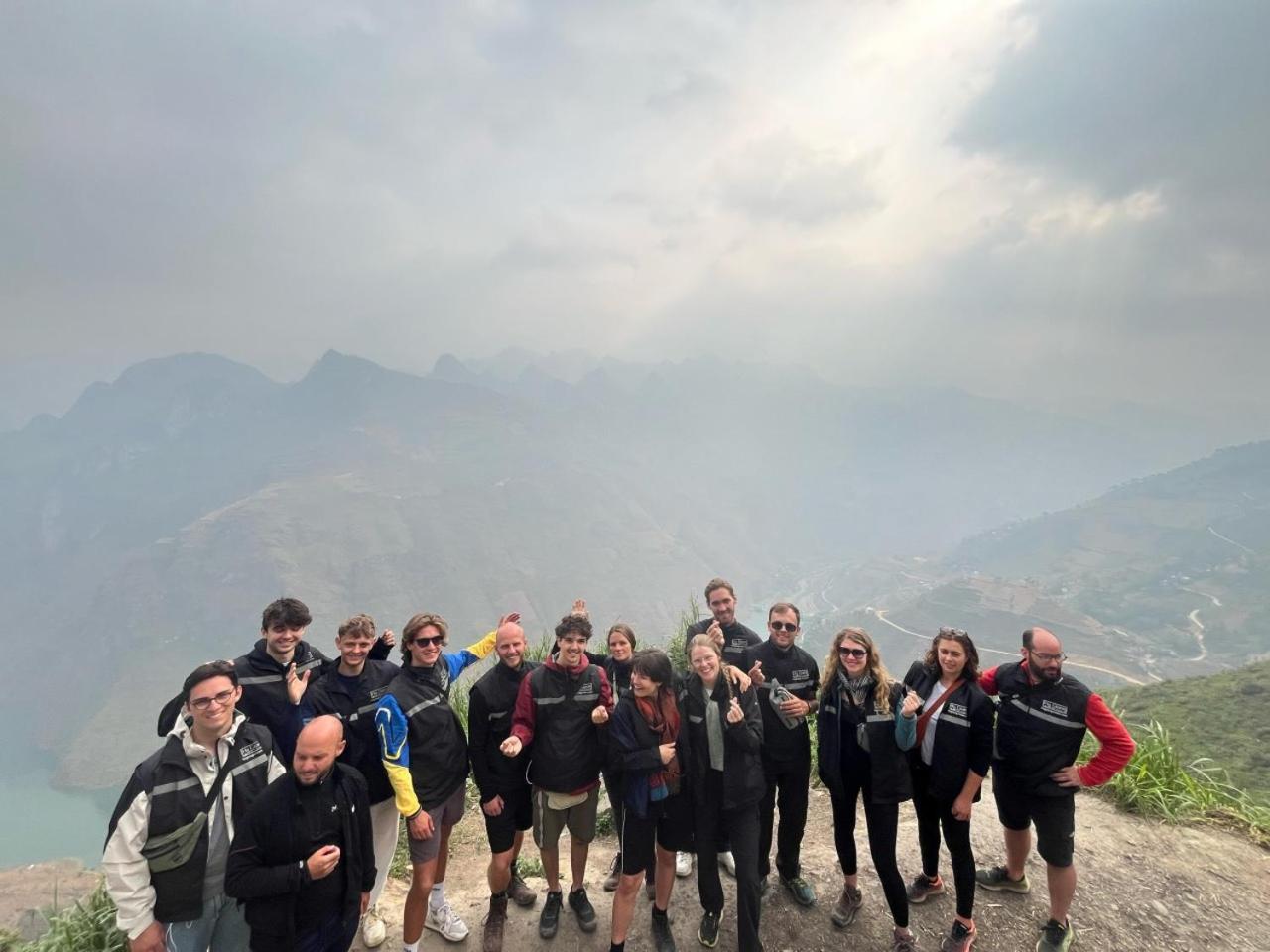 Quiri Hostel Ha Giang Lang Lap Dış mekan fotoğraf